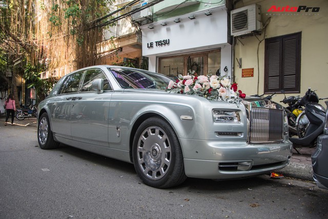 Đám cưới khủng tại Hà Nội: 3 xe Rolls-Royce, 2 siêu xe Lamborghini và Maybach hàng hiếm rước dâu - Ảnh 7.