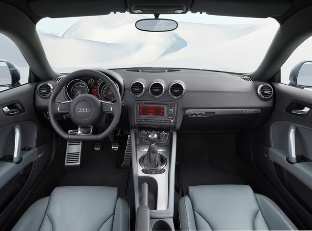 Audi TT độ kiểu R8 hầm hố hơn hẳn, rao bán ngang Toyota Altis - Ảnh 5.