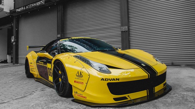 Ferrari 458 Liberty Walk độc nhất Việt Nam thay áo mới đón Tết