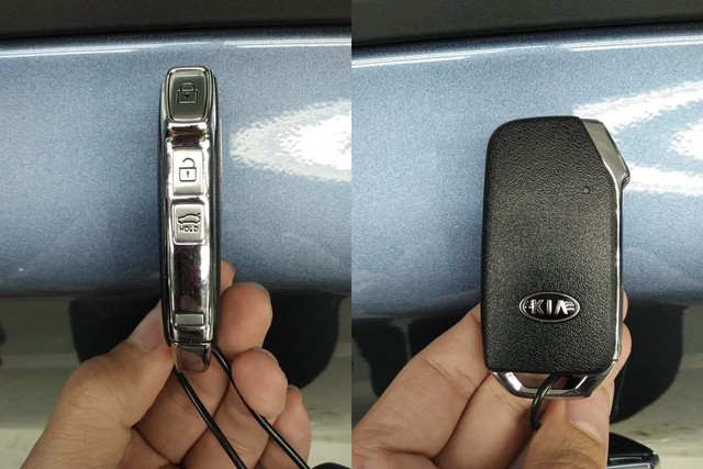 Lộ ảnh chi tiết nội, ngoại thất 2 phiên bản Kia Cerato 2019 tại đại lý trước ngày ra mắt - Ảnh 14.
