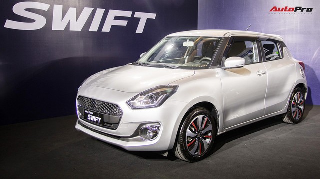 Giá cao hơn 100 triệu đồng, Suzuki Swift tại Việt Nam còn thiếu loạt trang bị an toàn so với bản Thái Lan