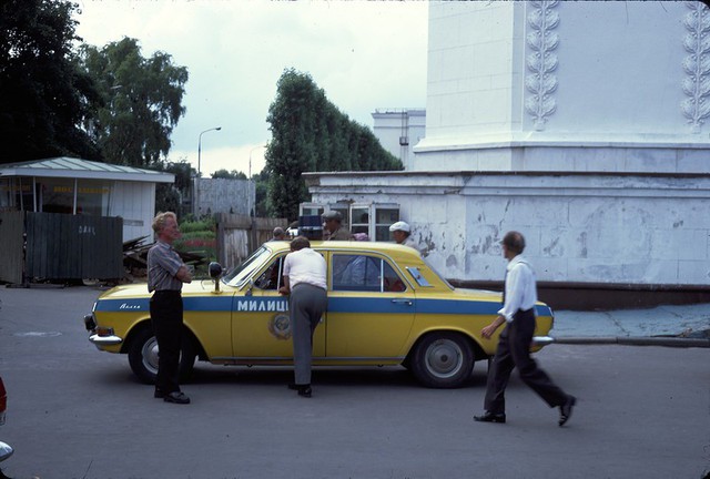 Cảnh sát Liên Xô thế kỷ trước đã đi cả BMW, Mercedes hay Volvo - Ảnh 10.