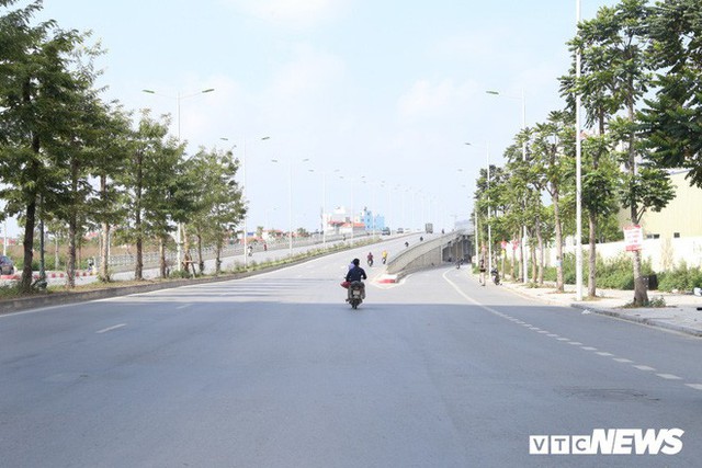 Ảnh: Cận cảnh phố 8 làn xe ở Hà Nội mang tên nhà tư sản Trịnh Văn Bô - Ảnh 10.