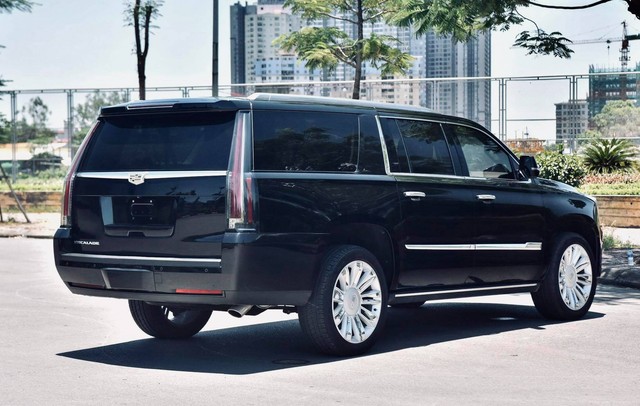 Cadillac Escalade ESV Platinum 30.000 km rao bán với giá hơn 6 tỷ đồng - Ảnh 5.