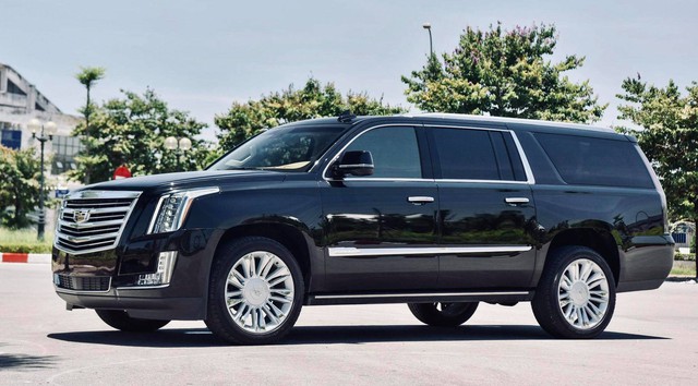 Cadillac Escalade ESV Platinum 30.000 km rao bán với giá hơn 6 tỷ đồng - Ảnh 1.