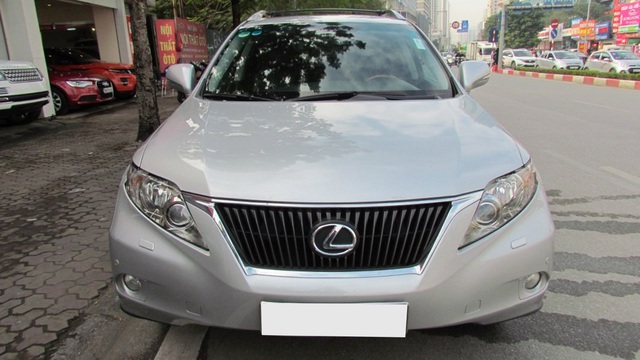 SUV hạng sang Lexus RX350 đi 7 năm bán lại vẫn gần 2 tỷ đồng