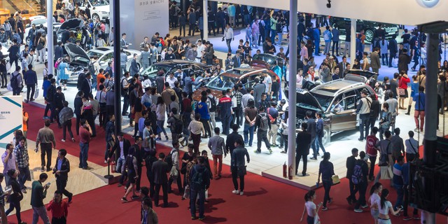 Bán gần 25 triệu xe trong năm 2017, thị trường Trung Quốc vẫn bị chê - Ảnh 1.