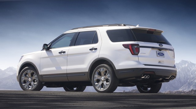 Hé lộ Ford Explorer 2020: Dẫn động cầu sau với động cơ mạnh mẽ hơn