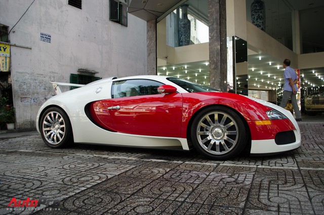 Bugatti Veyron độc nhất Việt Nam bất ngờ ra phố tắm nắng trước thềm năm mới - Ảnh 10.