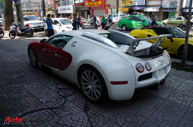 Bugatti Veyron độc nhất Việt Nam bất ngờ ra phố tắm nắng trước thềm năm mới - Ảnh 6.