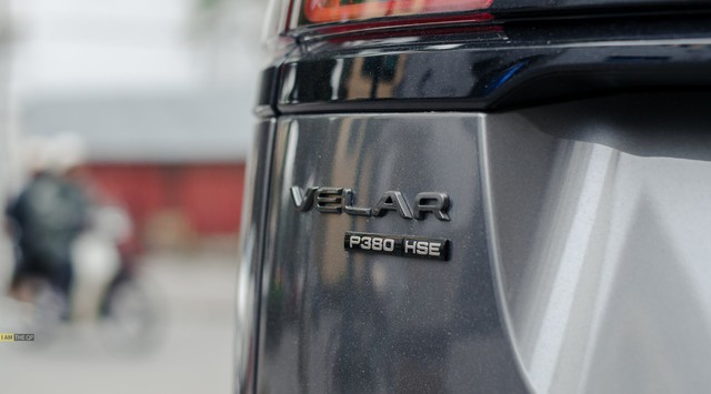 Range Rover Velar First Edition chính hãng xuống phố dịp cuối năm - Ảnh 4.