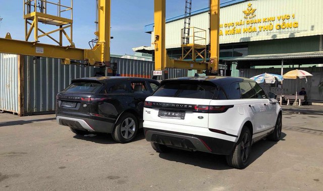Những chiếc xe sang và siêu sang kịp về Việt Nam đón Tết trong năm 2018 - Ảnh 1. Những chiếc xe sang và siêu sang kịp về Việt Nam đón Tết trong năm 2018 - Ảnh 1.