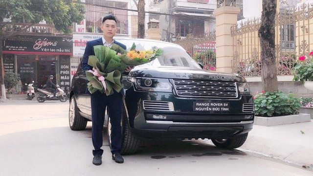 Đại gia Lào Cai nhận xe Range Rover SVAutobiography 20 tỷ chính hãng chơi Tết