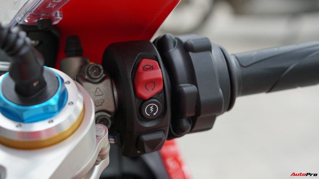 [Video] Mục sở thị siêu mô tô Ducati Panigale V4 S giá ngang Mẹc GLA của biker Hà Nội - Ảnh 5.