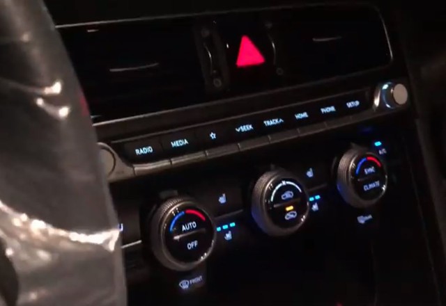 Xế sang Hàn Quốc Genesis G70 đầu tiên về Việt Nam - Ảnh 4. Xế sang Hàn Quốc Genesis G70 đầu tiên về Việt Nam - Ảnh 4.