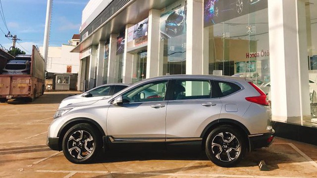 Đại lý ép khách hàng mua phụ kiện để lấy CR-V, Honda Việt Nam nói gì?