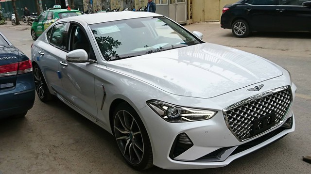 Xế sang Hàn Quốc Genesis G70 đầu tiên về Việt Nam