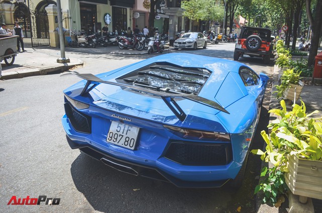 Siêu xe Lamborghini Aventador xanh dương độc nhất Việt Nam xuất hành đầu năm - Ảnh 11.
