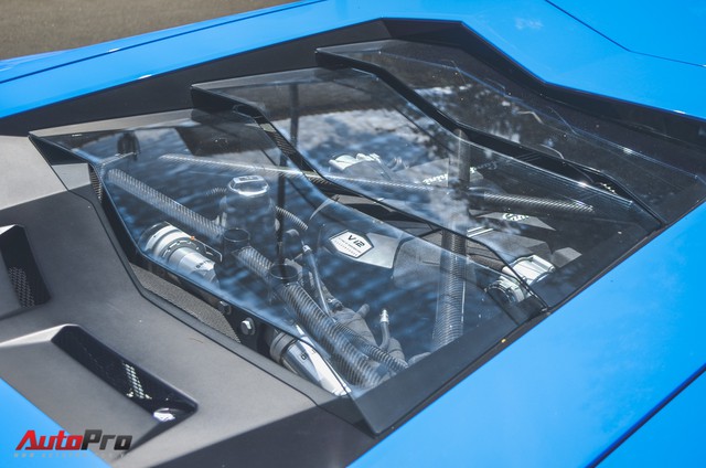Siêu xe Lamborghini Aventador xanh dương độc nhất Việt Nam xuất hành đầu năm - Ảnh 10.