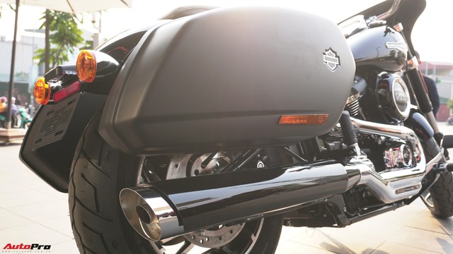 [Video] Cận cảnh Harley-Davidson Sport Glide chính hãng đầu tiên tại Hà Nội - Ảnh 4.