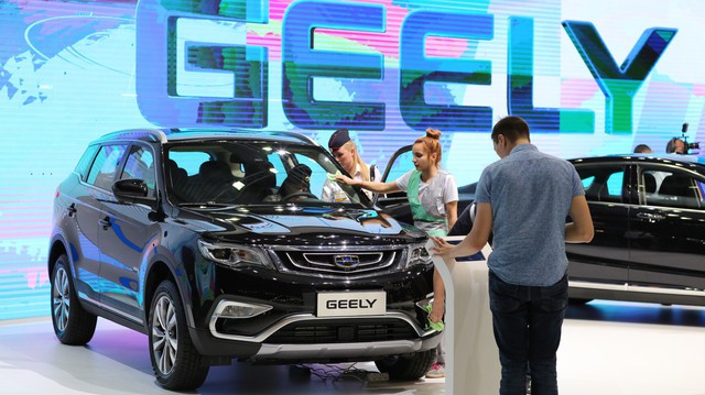 Hãng xe Trung Quốc nắm giữ Volvo rót 9 tỷ USD vào công ty mẹ của Mercedes-Benz