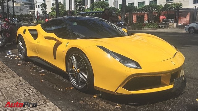Đâu là mẫu siêu xe Ferrari bán chạy nhất tại Việt Nam?