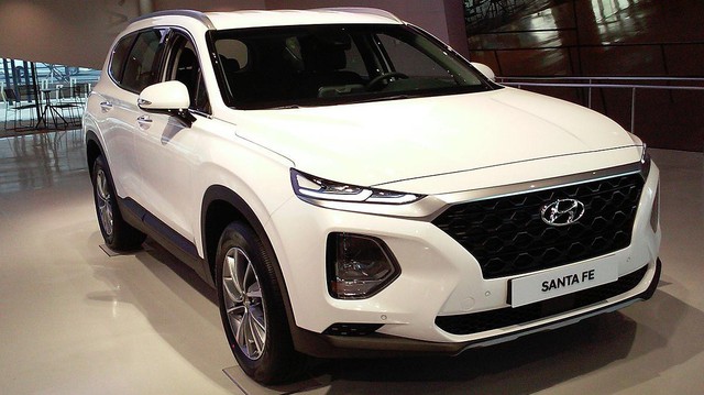 Vì sao Hyundai Santa Fe 2019 vẫn ưu ái máy dầu?