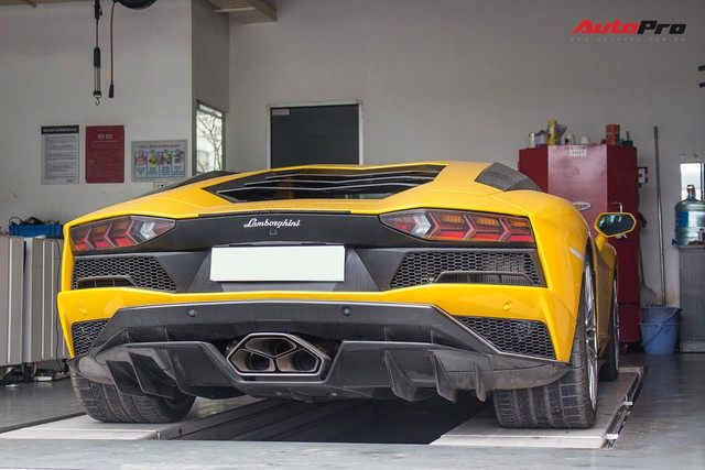 Bộ ba siêu xe Lamborghini được bảo dưỡng chính hãng trước khi đi Car & Passion 2018 - Ảnh 3.