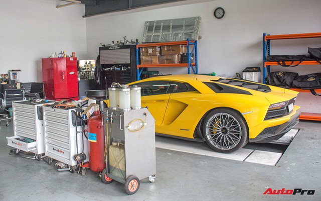Bộ ba siêu xe Lamborghini được bảo dưỡng chính hãng trước khi đi Car & Passion 2018 - Ảnh 2.
