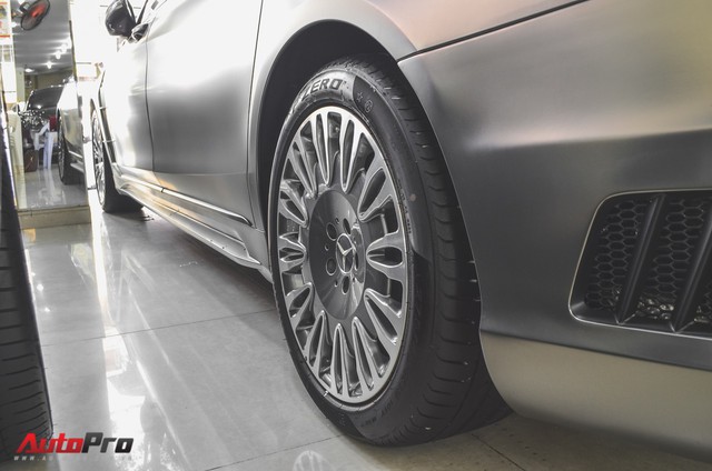 Về tay chủ mới, Mercedes-Maybach S600 biển ngũ quý 3 lột xác tại Sài Gòn - Ảnh 9. Về tay chủ mới, Mercedes-Maybach S600 biển ngũ quý 3 lột xác tại Sài Gòn - Ảnh 9.