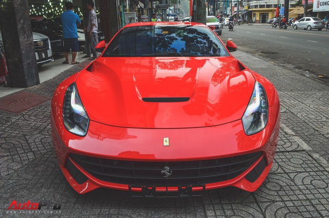 Ông chủ cà phê Trung Nguyên tậu siêu xe Ferrari F12berlinetta chơi Tết - Ảnh 1. Ông chủ cà phê Trung Nguyên tậu siêu xe Ferrari F12berlinetta chơi Tết - Ảnh 1.