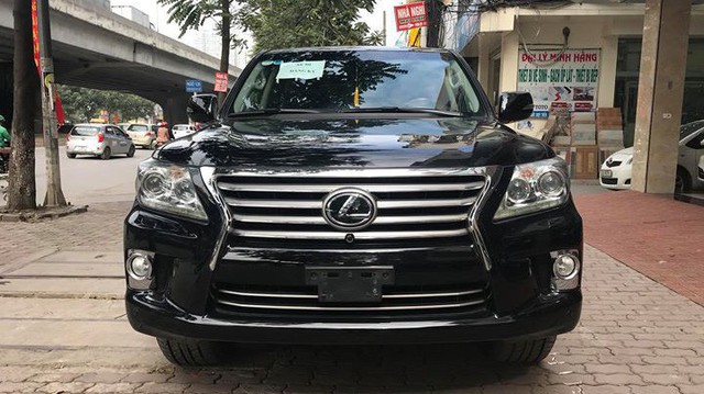 Đi 5 năm gần 6 vạn km, Lexus LX570 bán lại vẫn được giá 4,3 tỷ đồng