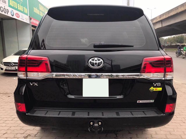 Toyota Land Cruiser VX 2016 lăn bánh 25.000km rao bán lại giá 3,8 tỷ đồng - Ảnh 4.