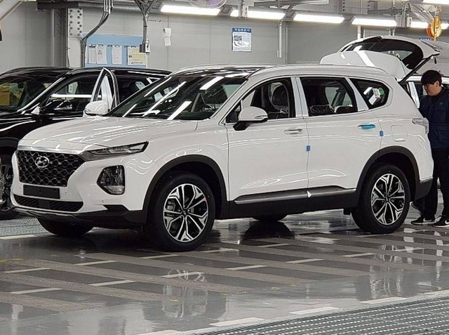 Hình ảnh thực tế và thông tin chi tiết đầu tiên về Hyundai Santa Fe 2019 - Ảnh 2.