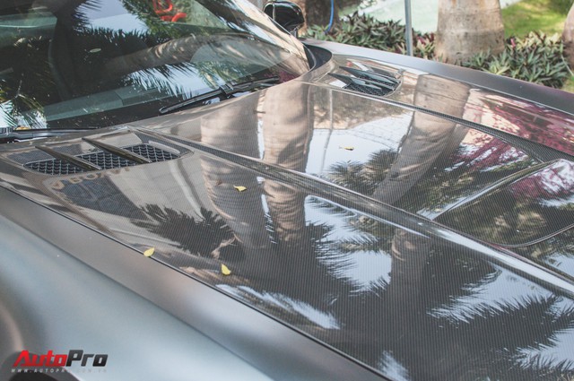 Mercedes SLS AMG GT Final Edition của nhà chồng Hà Tăng tái xuất trên phố ngày cận Tết - Ảnh 6.