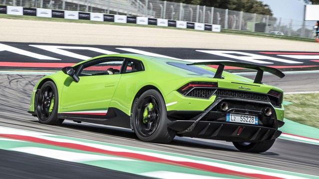 Lamborghini Huracan Performante đạt tốc độ 311 km/h trên cao tốc Autobahn - Ảnh 5.