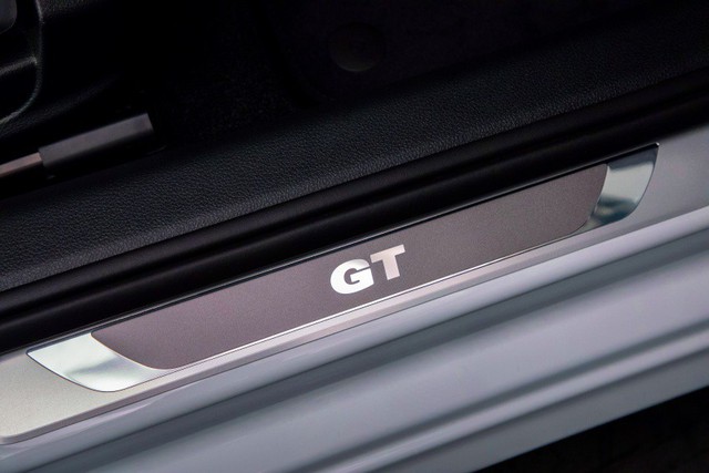 Volkswagen Passat GT trình làng tại Detroit 2018 - Ảnh 5.