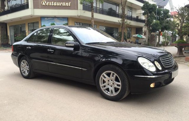 Mercedes-Benz E200 đi 14 năm bán lại được bao nhiêu? - Ảnh 1. Mercedes-Benz E200 đi 14 năm bán lại được bao nhiêu? - Ảnh 1.