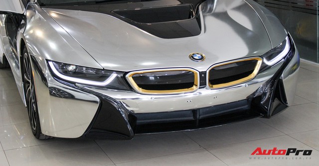 BMW i8 dán decal chrome bạc độc nhất Việt Nam rao bán lại giá 3,9 tỷ đồng - Ảnh 9.