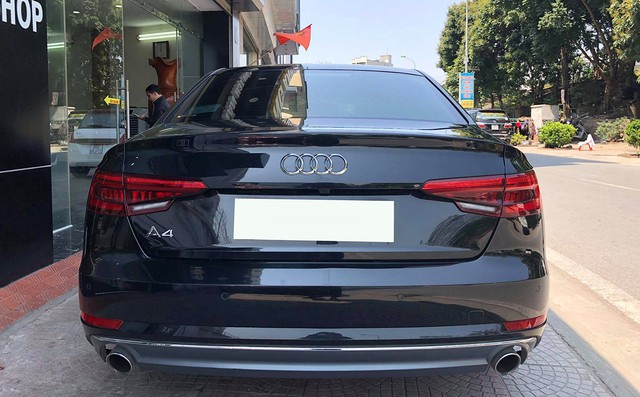 Audi A4 cũ rao bán ngang giá Mẹc C mới - Ảnh 3.