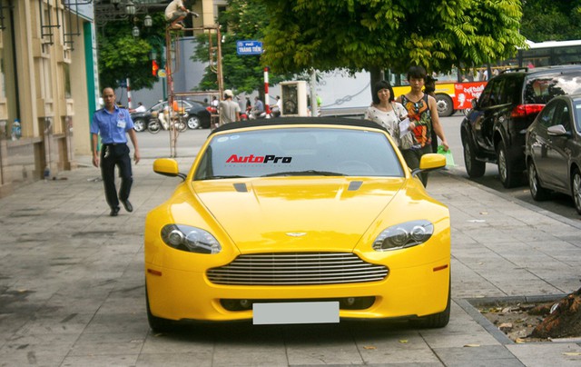 Điểm mặt những mẫu xe của Aston Martin đang lăn bánh tại Việt Nam - Ảnh 11.