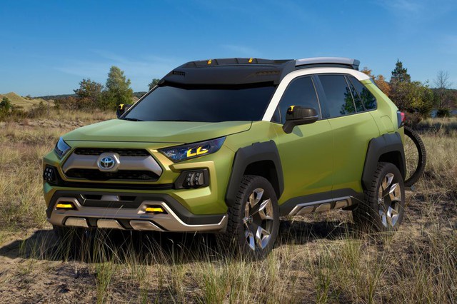 Toyota RAV4 thế hệ mới - Đối thủ Honda CR-V được hé lộ trước ngày ra mắt - Ảnh 1. Toyota RAV4 thế hệ mới - Đối thủ Honda CR-V được hé lộ trước ngày ra mắt - Ảnh 1.