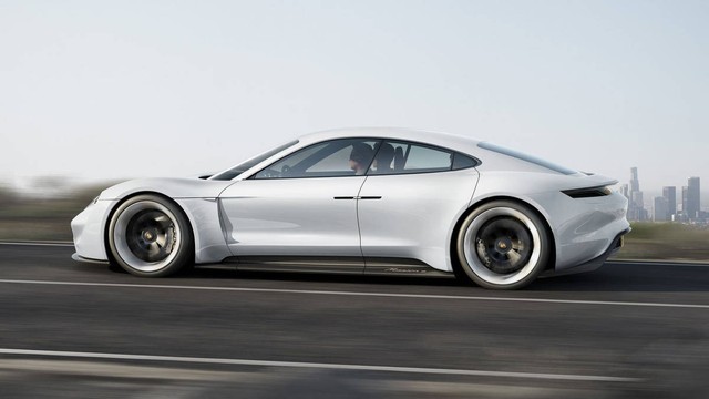 Porsche đặt cược vào xe điện - Ảnh 1.