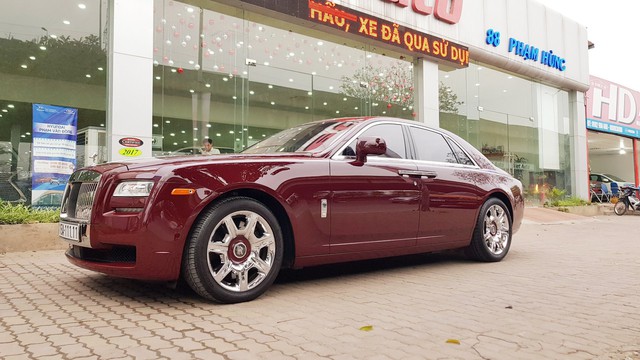 Cận cảnh Rolls-Royce Ghost biển ngũ quý 1 được rao bán lại giá 11,5 tỷ đồng - Ảnh 3.