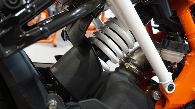 Đập thùng KTM Duke 390 2018 giá bán chính hãng 175 triệu đồng đầu tiên Hà Nội - Ảnh 7.