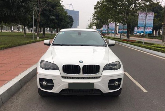 BMW X6 10 năm tuổi rao bán lại giá 888 triệu đồng tại Hà Nội - Ảnh 1.