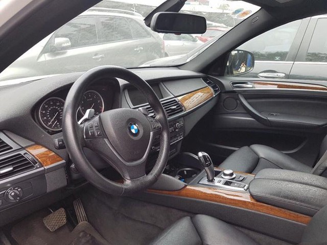BMW X6 10 năm tuổi rao bán lại giá 888 triệu đồng tại Hà Nội - Ảnh 9.