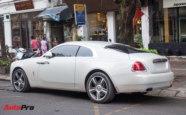 Rolls-Royce Wraith Series I màu lạ xuất hiện tại Hà Nội - Ảnh 3.