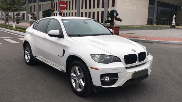 BMW X6 10 năm tuổi rao bán lại giá 888 triệu đồng tại Hà Nội