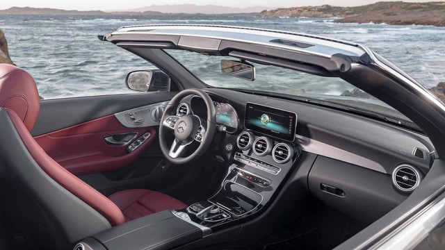 Mercedes-Benz sắp ra mắt C300 Coupe và mui trần Cabriolet - Ảnh 5.